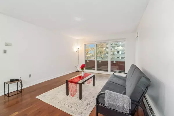 250 W 1st ST #202 North Vancouver, BC V7M 1B4