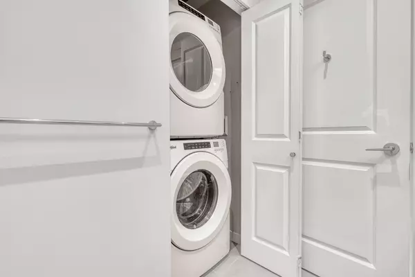 2651 Library LN #205 North Vancouver, BC V7J 0C1