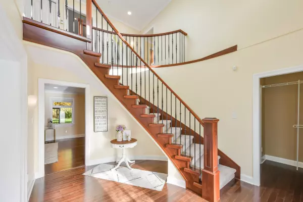 Surrey, BC V4A 7S7,1944 133b ST