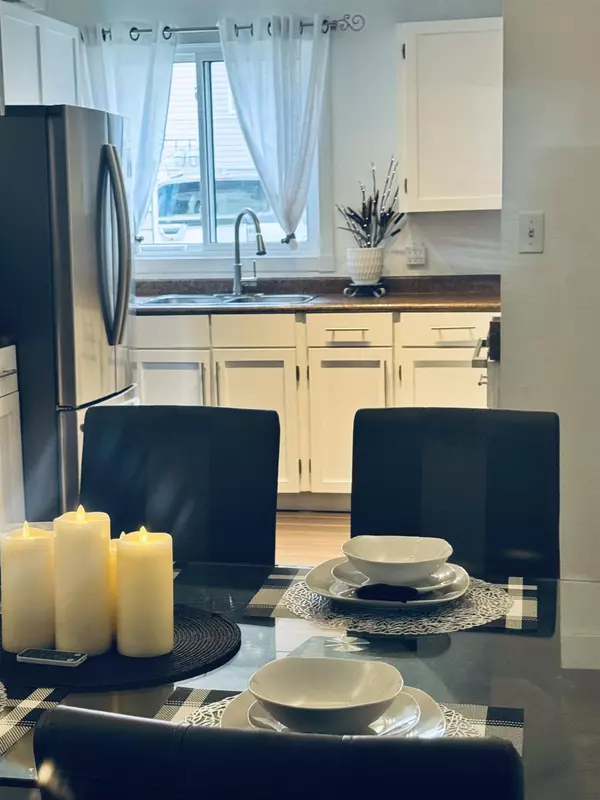 Burnaby, BC V5B 3M5,2082 Springer AVE