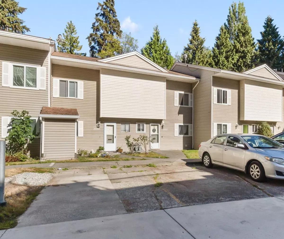 Burnaby, BC V5B 3M5,2082 Springer AVE