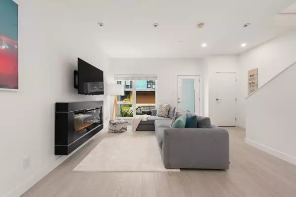 North Vancouver, BC V7G 0A7,3595 Salal DR #3