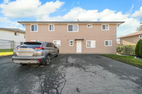 Surrey, BC V3W 3Y2,8782 143a ST