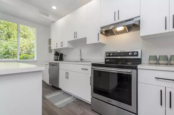 Abbotsford, BC V3G 8H5,35287 Old Yale RD #5