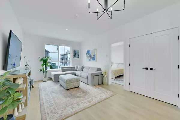 Surrey, BC V3S 0B8,2425 166 ST #109