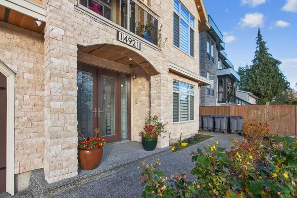 Surrey, BC V3R 6W2,14921 90 AVE