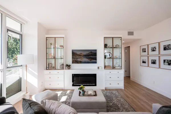 North Vancouver, BC V7J 0E8,2325 Emery CT #605