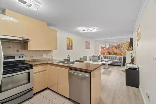 8115 121a ST #309, Surrey, BC V3W 1J2