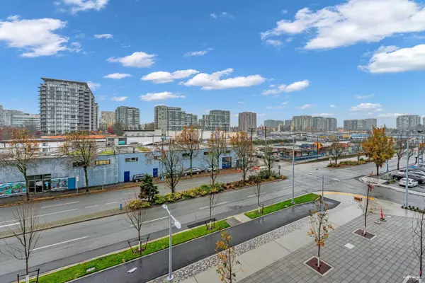 Richmond, BC V6X 0X7,7977 Lansdowne RD #405