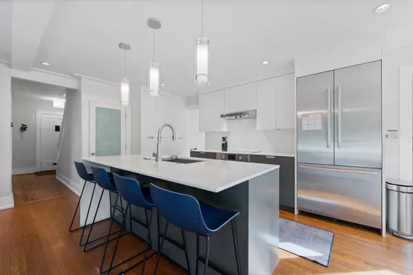 Vancouver, BC V6L 1J3,2138 W 21st AVE