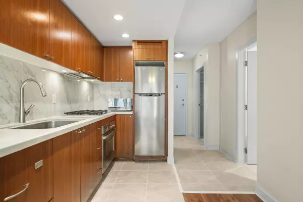 1133 Homer ST #505 Vancouver, BC V6B 0B1