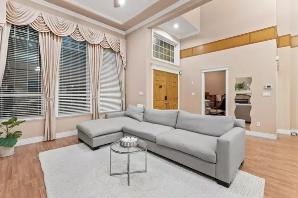 Surrey, BC V3W 6B9,13305 87b AVE