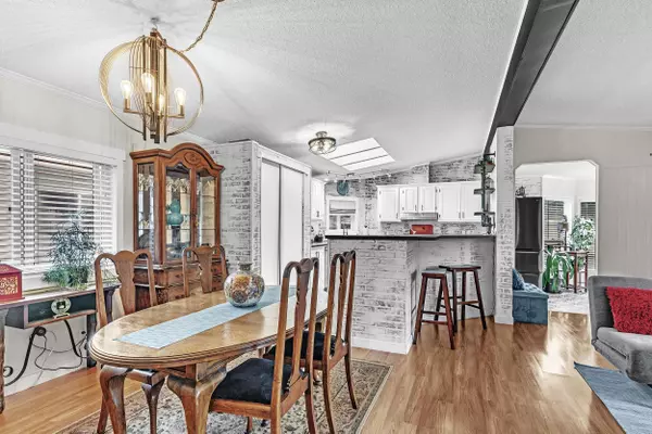 Chilliwack, BC V2R 3R2,6338 Vedder RD #41