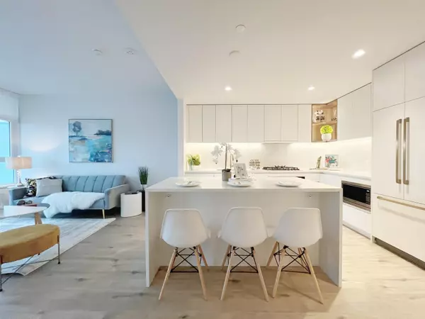 Coquitlam, BC V3J 0P3,720 Farrow ST #2103