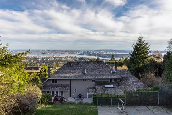 West Vancouver, BC V7S 2Y4,1565 Vinson Creek RD