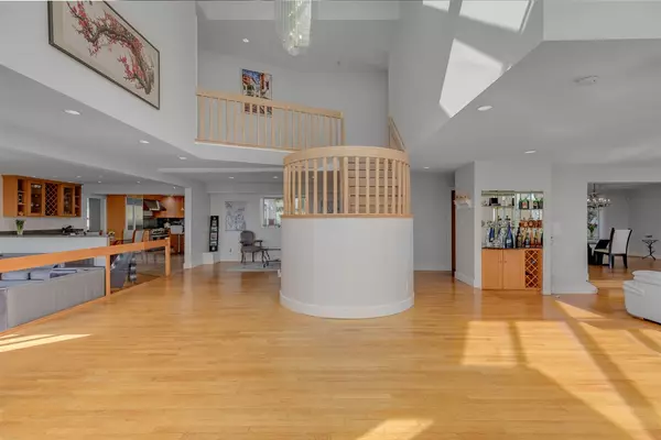 West Vancouver, BC V7S 2Y4,1565 Vinson Creek RD