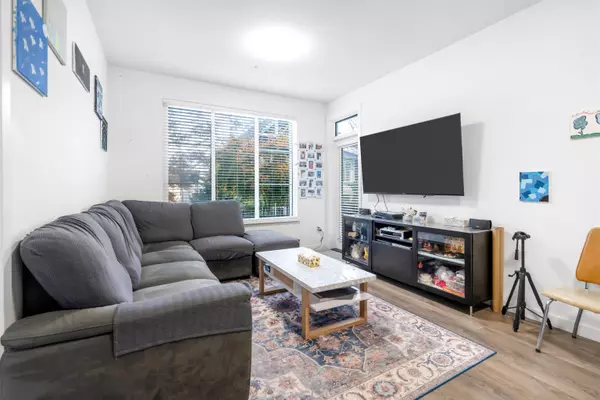 Surrey, BC V3W 3N7,13623 81a AVE #115