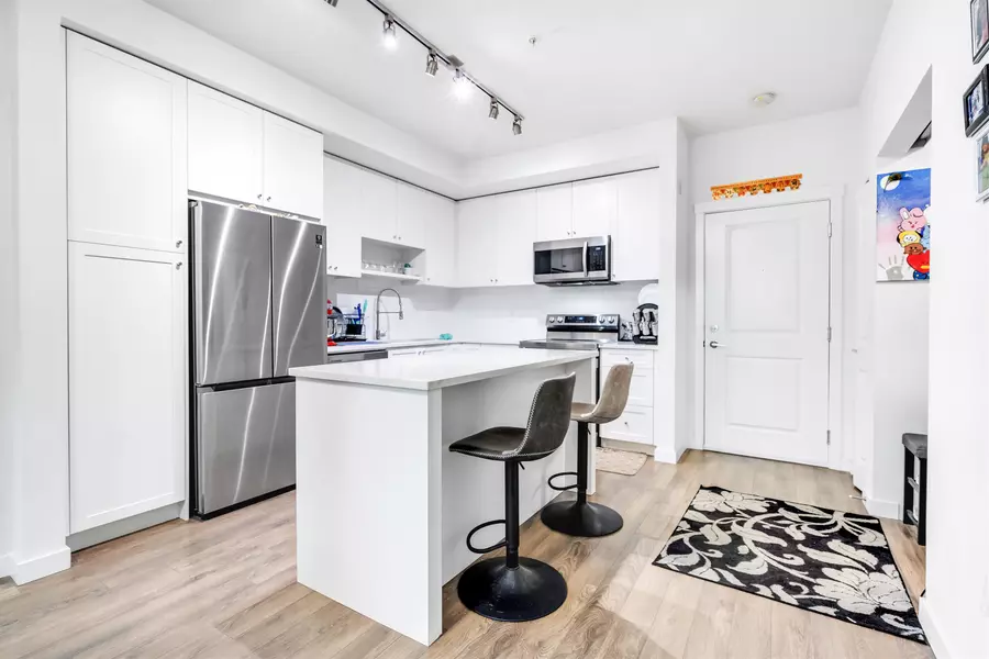 13623 81a AVE #115, Surrey, BC V3W 3N7