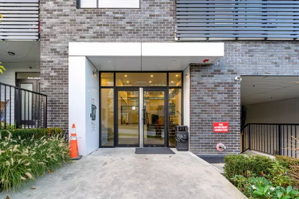 13623 81a AVE #115 Surrey, BC V3W 3N7