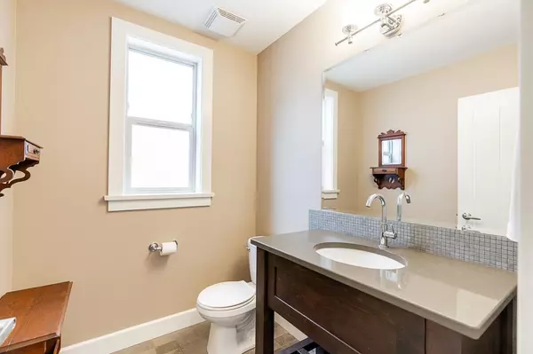 5127 223 ST Langley, BC V2Y 2T9