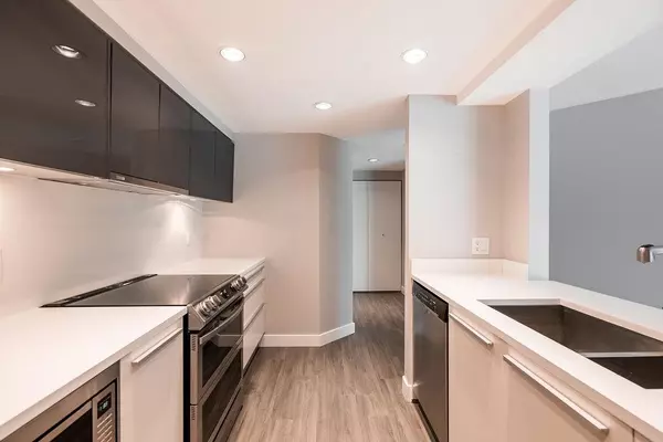 Vancouver, BC V6B 5T1,1323 Homer ST #202