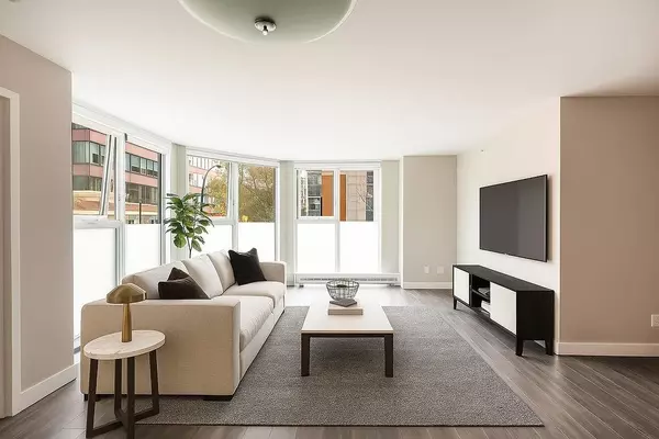 1323 Homer ST #202, Vancouver, BC V6B 5T1