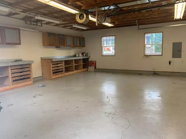 Maple Ridge, BC V2X 3S1,21201 Wicklund Ave