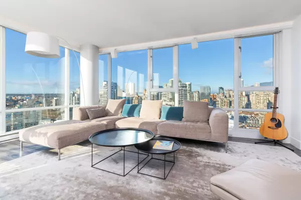 Vancouver, BC V6Z 3A3,1033 Marinaside CRES #3307