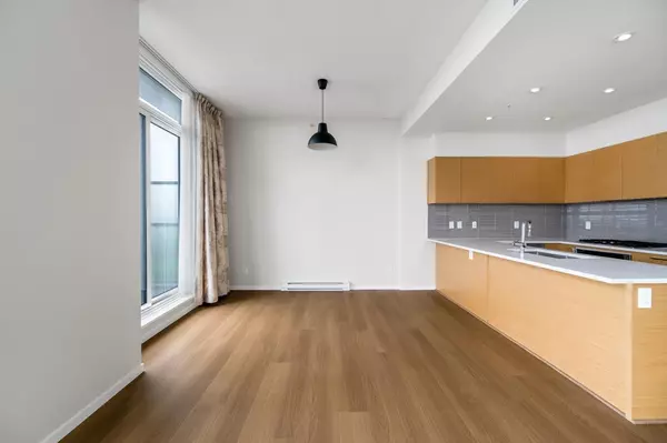 Burnaby, BC V5H 0C7,6658 Dow AVE #3701