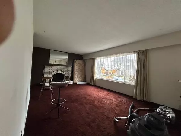 Chilliwack, BC V2R 2Z7,6577 Fern ST