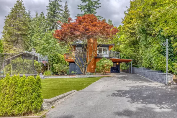 North Vancouver, BC V7N 1H9,466 E Kings RD