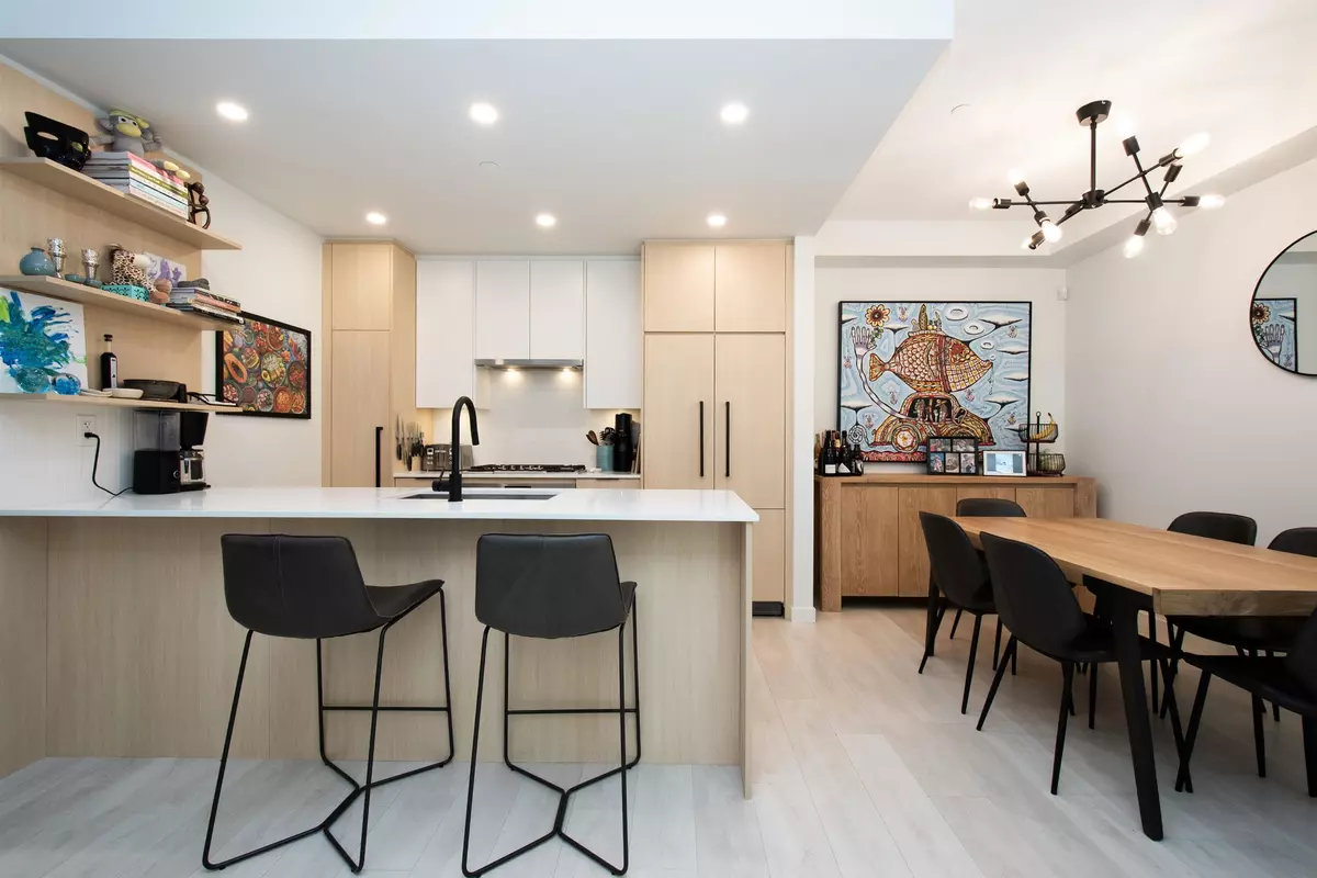 North Vancouver, BC V7H 0E3,2045 Heritage Park LN #118