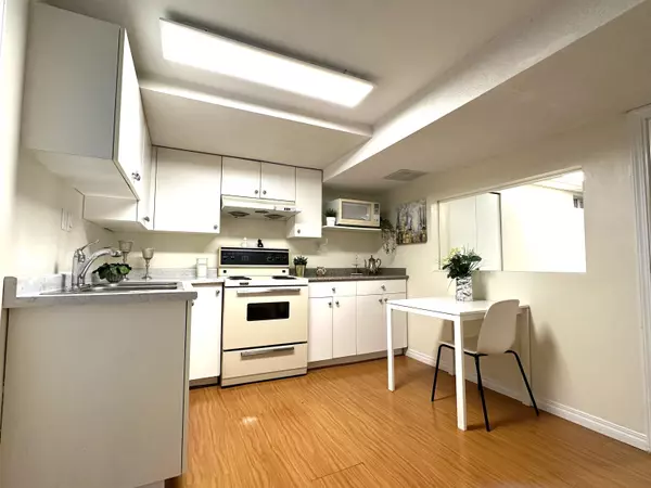 3638 Hennepin AVE Vancouver, BC V5S 4C5