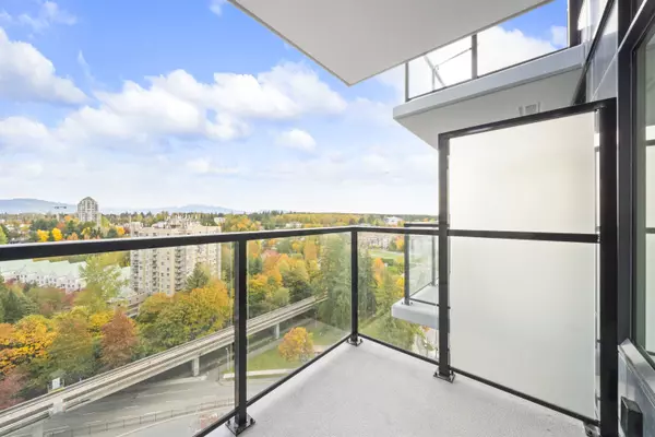 Surrey, BC V3T 4Y3,13745 George Junction #3705