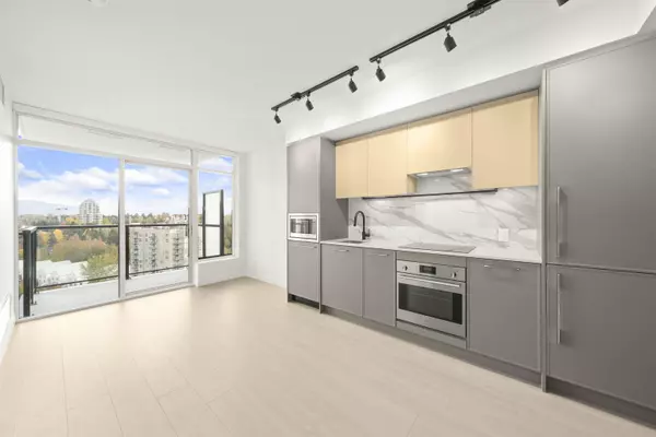 Surrey, BC V3T 4Y3,13745 George Junction #3705