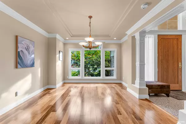 Surrey, BC V4A 9V6,13681 21 AVE