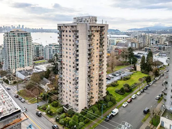 North Vancouver, BC V7L 3G8,145 St. Georges AVE #2006