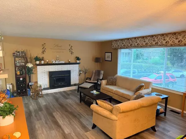 Langley, BC V3A 4N9,4570 Uplands DR