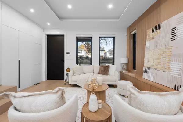 Vancouver, BC V5R 3T3,4889 Moss ST #2