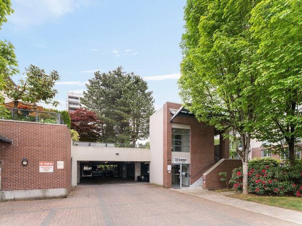 7220 Greenford AVE #202, Burnaby, BC V5E 4J8