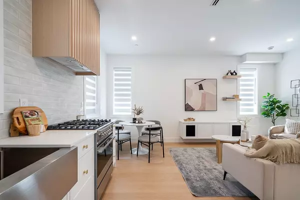 2103 E 33rd AVE Vancouver, BC V5N 3E9