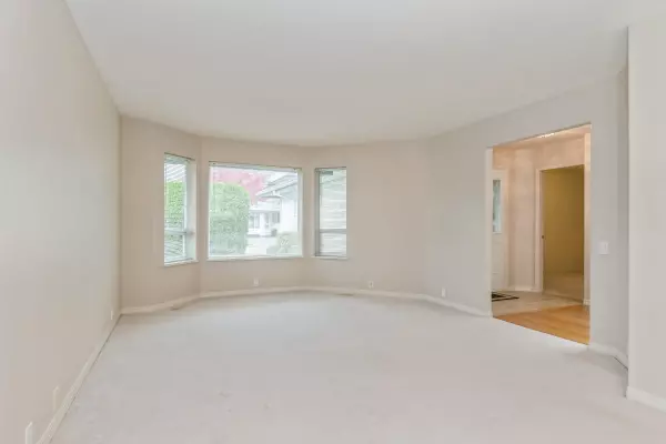 Abbotsford, BC V2T 5L8,31406 Upper Maclure RD #106