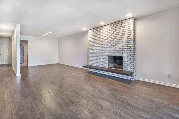 Burnaby, BC V5G 1S7,5842 Woodsworth ST