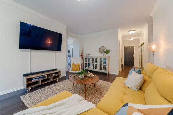 Burnaby, BC V3N 4X5,6888 Station Hill DR #304