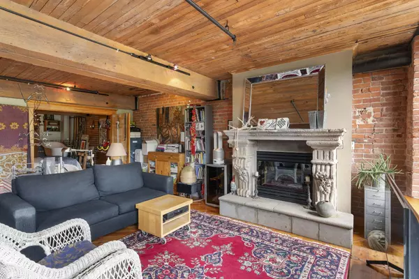 Vancouver, BC V6A 1B2,41 Alexander ST #301