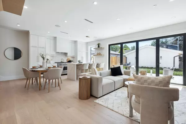 2244 E 11th AVE ##2, Vancouver, BC V5N 1Z6