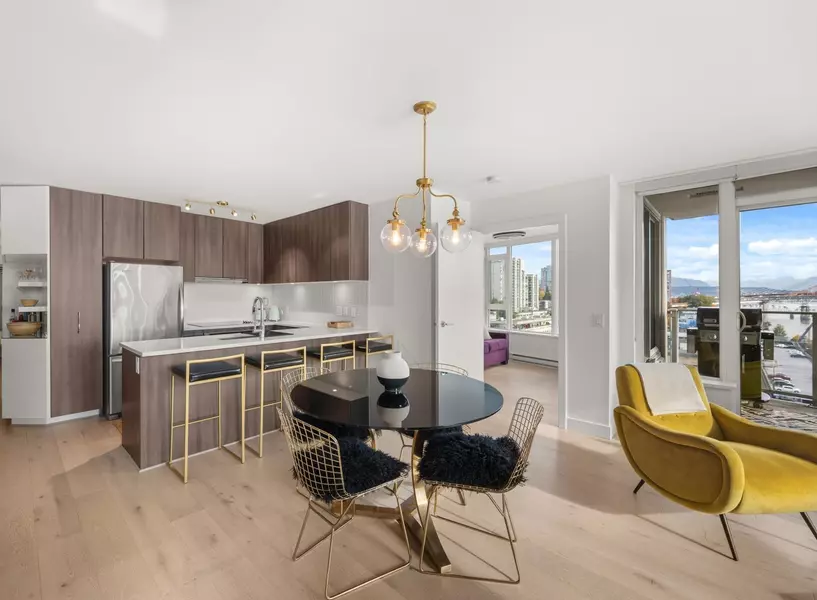 668 Columbia ST #1610, New Westminster, BC V3M 1A9