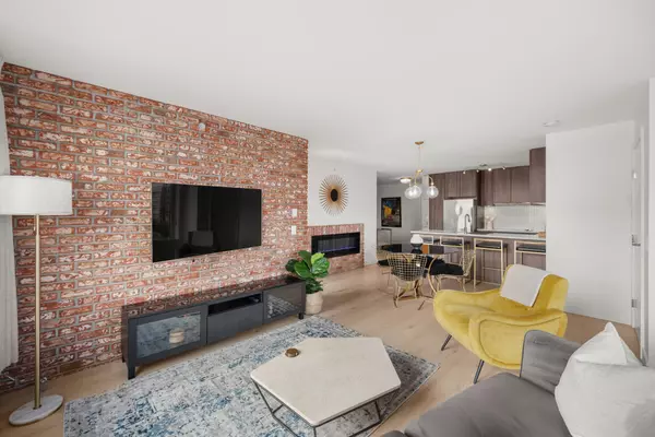 New Westminster, BC V3M 1A9,668 Columbia ST #1610