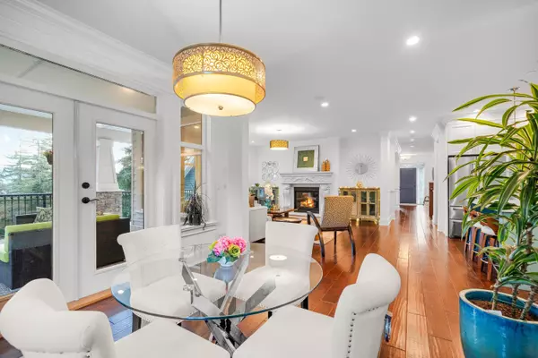 1462 Crystal Creek DR Anmore, BC V3H 0A3