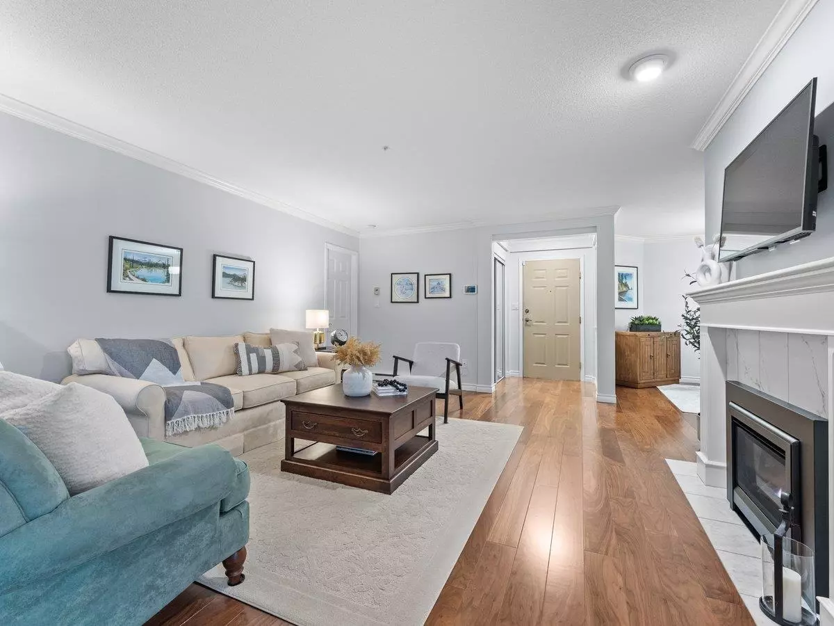 North Vancouver, BC V7H 2Y7,3690 Banff CT #107